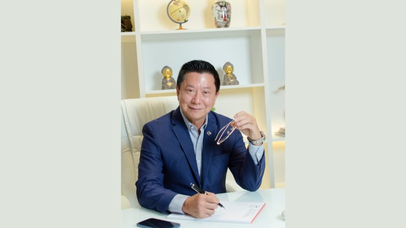 Milton Seigi Hayashi orienta sobre como personalizar o implante mamário para resultados naturais e proporcionais.