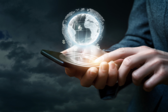 Rodrigo Balassiano explora como a cibersegurança em fundos digitais protege informações sensíveis e mantém conformidade regulatória.